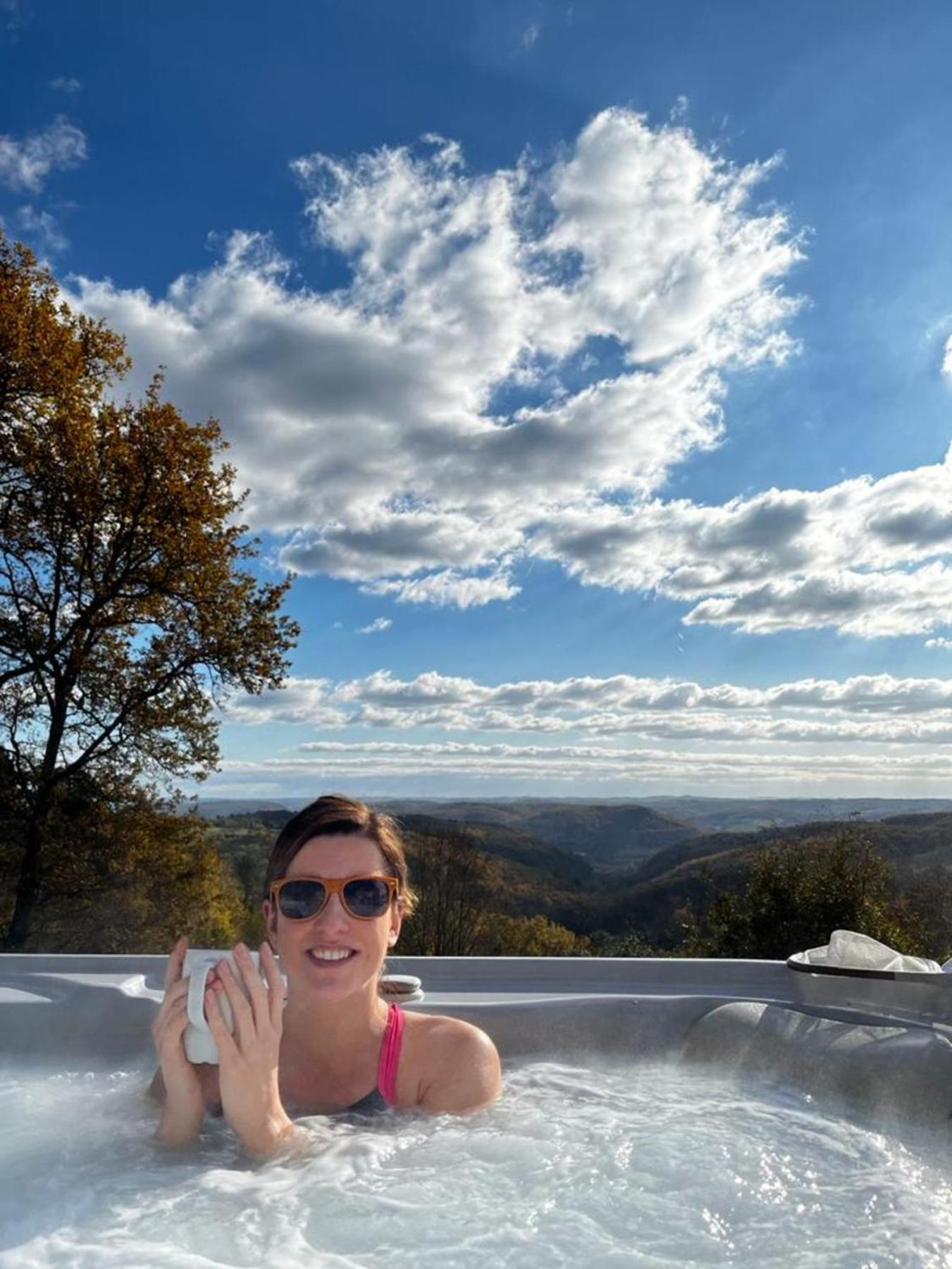 Luxury Chateau W. Pool & Hot Tub In Dordogne ベナック・エ・カズナック エクステリア 写真
